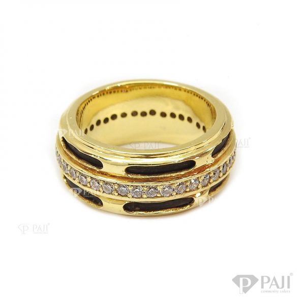 Nhẫn nam vàng tây tôn lên sự sang trọng, lịch lãm và thời trang, rất được phái mạnh ưa chuộng