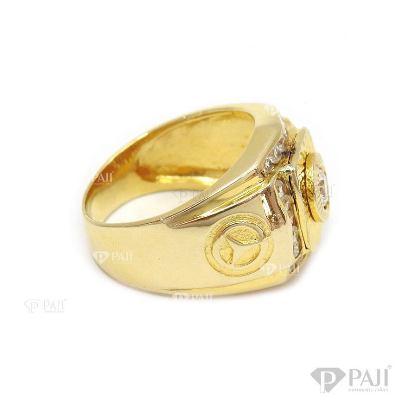 Nhẫn vàng nam với thiết kế độc đáo, riêng biệt, mang lại sự mới lạ, phong cách và cá tính cho người đeo